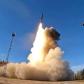 Kopi Darat Trump-Putin Ambyar, Rusia Latihan Nuklir-AS Bom Sanksi
