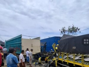 Kecelakaan Maut di Jalur Pantura Cirebon Tewaskan Kernet Truk