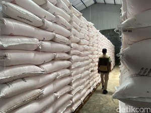 Pupuk Subsidi Turun Harga, Kios di Sukabumi Masih Sepi Pembeli