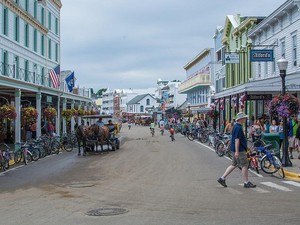 Mackinac Island:  Pulau Tanpa Kendaraan di Rumah Mobil Dunia