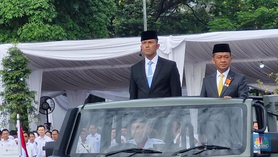 Menteri ESDM Bahlil Lahadalia dalam HUT Pertambangan & Energi ke-80, di Monas, Jakarta, Jumat (24/10/2025). CNBC Indonesia/Verda Nano Setiawan
