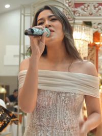 Love and Let Go, Lagu Raisa yang Sekarang Terasa Terlalu Nyata Love and Let Go, Lagu Raisa yang Sekarang Terasa Terlalu Nyata