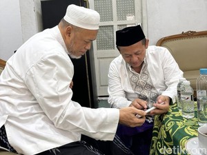 Sekjen Golkar Sarmuji Kunjungi Ponpes Al Khoziny