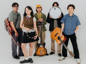 Starrducc Tembus Jepang, Vinyl Ludes Sebelum Rilis