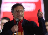 Jadi Target Trump Berikutnya, Presiden Ini Siap Melawan-Angkat Senjata