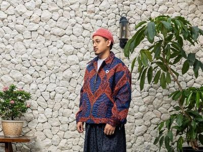 SIMPATI x Othman Hadirkan Jaket Limited Edition 'Phoenix Crest Jacket'