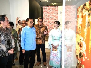 Pameran Jalinan Waktu di Museum Nasional Hadirkan 26 Koleksi Wastra Jepang