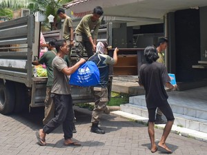 Warga Terdampak Normalisasi Sungai Kalianak Pindah ke Rusun Romokalisari