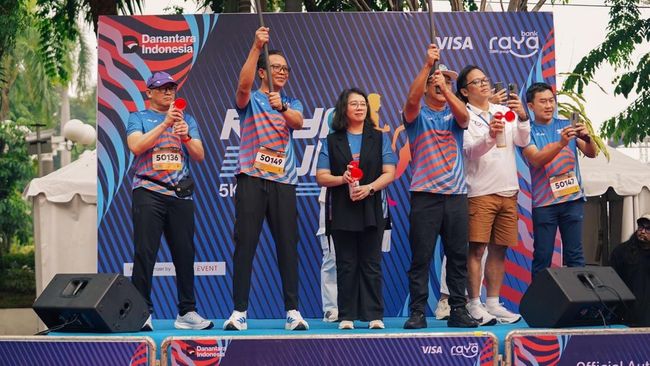 Ribuan Pelari Meriahkan Raya Run Surabaya, Ini Juaranya!