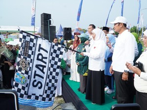 Khofifah Ajak Warga Meriahkan Jalan Sehat 1 Muharam Berhadiah Umrah