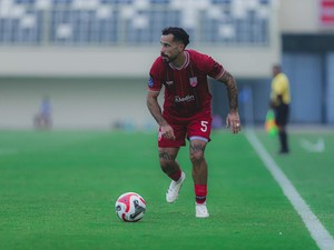 Bek Persis Solo Jordy Tutuarima Cedera, Harus Menepi 2-3 Minggu