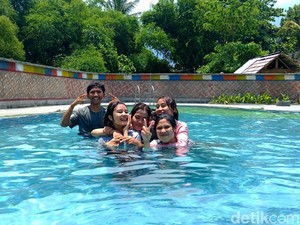 Wisata Murah di Lombok Timur, Seru Berenang dan Belajar Bertani