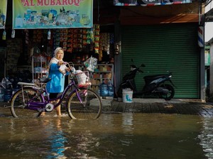 Luthfi Minta BPBD Jateng Stanby 1 X 24 Jam Cek Korban Banjir Semarang-Demak
