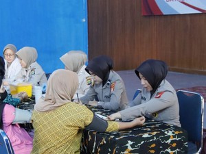 Brimob Polda Metro Gelar Bakti Kesehatan Sambut HUT Ke-80