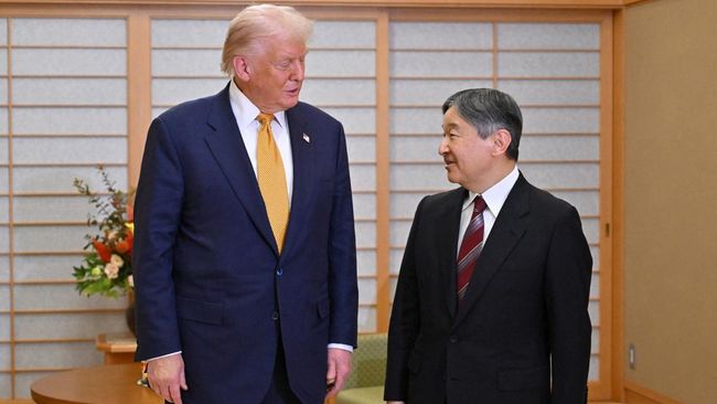 Detik-Detik 'Raja' Trump Bertemu dengan Kaisar Jepang, Bahas Apa?