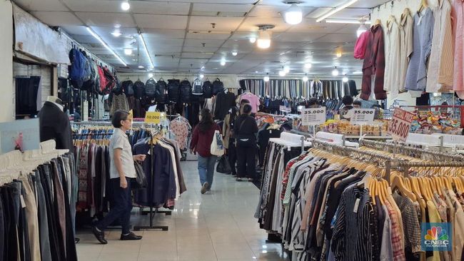 Pedagang Thrifting Diminta Beralih Jual Produk Lokal, Bisa Terima KUR