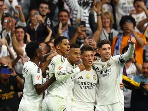 Madrid Gebuk Barca, Wenger: Seperti Laga Pria Vs Bocah