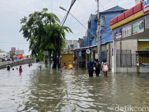 Sepekan Banjir, Wilayah Tambakrejo Semarang Masih Terendam