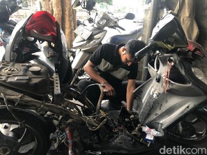 Bengkel di Gresik Kebanjiran Pelanggan Motor Brebet gegara Pertalite
