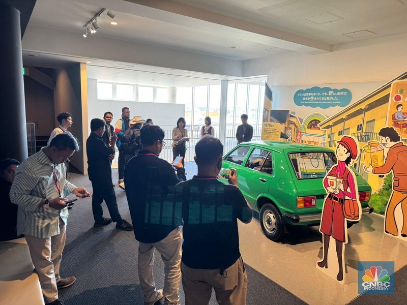 Daihatsu Humobility World, sebuah museum Daihatsu yang berlokasi tepat di samping kantor Daihatsu Motor Headquarter di Ikeda, Osaka, Jepang. (CNBC Indonesia/Ferry Sandi) Daihatsu Humobility World, sebuah museum Daihatsu yang berlokasi tepat di samping kantor Daihatsu Motor Headquarter di Ikeda, Osaka, Jepang. (CNBC Indonesia/Ferry Sandi)