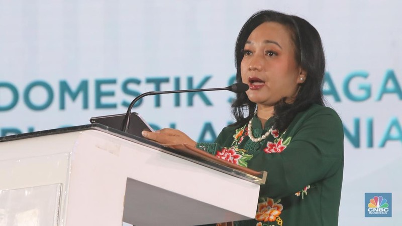 Direktur EKSEKUTIF INDEF, Esther Sri Astuti saat menyampaikan paparan dalam acara Sarasehan 100 Ekonom di Menara Bank Mega, Jakarta, Selasa (28/10/2025). (CNBC Indonesia/Faisal Rahman) Direktur EKSEKUTIF INDEF, Esther Sri Astuti saat menyampaikan paparan dalam acara Sarasehan 100 Ekonom di Menara Bank Mega, Jakarta, Selasa (28/10/2025). (CNBC Indonesia/Faisal Rahman)