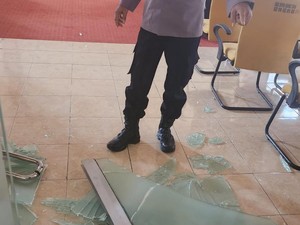 Demo Hari Sumpah Pemuda di Bone Ricuh, Kaca Kantor DPRD Pecah
