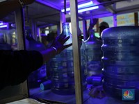 Harga Air Minum Isi Ulang Tak Semahal Aqua Cs, Kok Bisa?