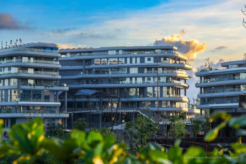 Setahun kepemimpinan Prabowo-Gibran, pembangunan IKN terus maju. Pemerintah siapkan Rp48,8 T dan targetkan Nusantara jadi Ibu Kota Politik pada 2028. Setahun kepemimpinan Prabowo-Gibran, pembangunan IKN terus maju. Pemerintah siapkan Rp48,8 T dan targetkan Nusantara jadi Ibu Kota Politik pada 2028. (Dok. Humas Otorita Ibu Kota Nusantara)