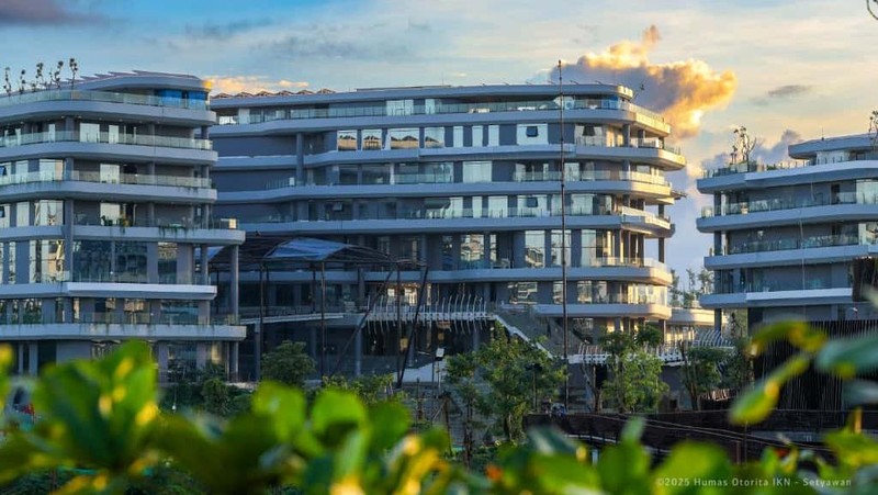 Setahun kepemimpinan Prabowo-Gibran, pembangunan IKN terus maju. Pemerintah siapkan Rp48,8 T dan targetkan Nusantara jadi Ibu Kota Politik pada 2028. Setahun kepemimpinan Prabowo-Gibran, pembangunan IKN terus maju. Pemerintah siapkan Rp48,8 T dan targetkan Nusantara jadi Ibu Kota Politik pada 2028. (Dok. Humas Otorita Ibu Kota Nusantara)