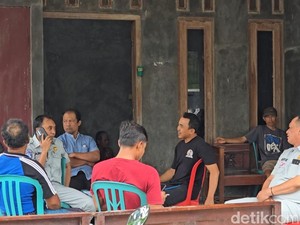 4 Orang Sekeluarga Korban Tabrak Lari di Sragen Dimakamkan Berdampingan
