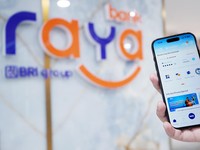 Perkuat Layanan dengan Optimal, Bank Raya Raih Dua Penghargaan Ini