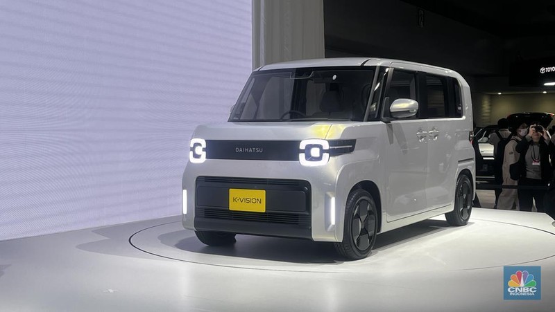 Daihatsu Motor Co., Ltd. di Jepang menghadirkan berbagai kendaraan di ajang Japan Mobility Show 2025 (JMS) yang berlangsung pada 29 Oktober–9 November 2025 di Tokyo Big Sight, Jepang. (CNBC Indonesia/Ferry Sandi)