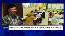 Video: Digitalisasi Sekolah, 288 Ribu Papan Tulis Interaktif Disebar