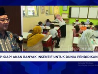 Video: Digitalisasi Sekolah, 288 Ribu Papan Tulis Interaktif Disebar