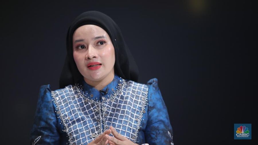 Founder & CEO Widya Esthetic Clinic, dr. Ayu Widyaningrum menyampaikan paparan dalam Road To CNBC Indonesia Awards 2025 dengan kategori Best Consumer & Retail di Jakarta, Rabu (29/10/2025). (CNBC Indonesia/Faisal Rahman)