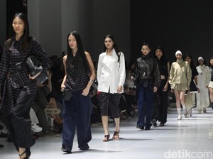 Shop at Velvet dan Starry Hadirkan Busana Romantis Hingga Aksen Sporty di JFW