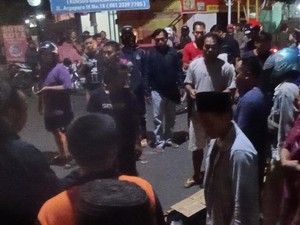 Motor Terobos Lampu Merah Dilindas Truk Tanpa Muatan di Kota Probolinggo