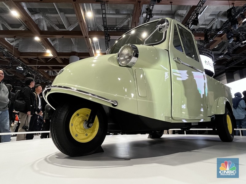Kendaraan mungil yang sempat merajai jalanan Jakarta, yakni bemo kini kembali dalam di ajang Japan Mobility Show 2025 yang digelar di Tokyo, pada periode 29 Oktober hingga 9 November 2025. Kendaraan mungil yang sempat merajai jalanan Jakarta, yakni bemo kini kembali dalam di ajang Japan Mobility Show 2025 yang digelar di Tokyo, pada periode 29 Oktober hingga 9 November 2025. (CNBC Indonesia/Ferry Sandi)