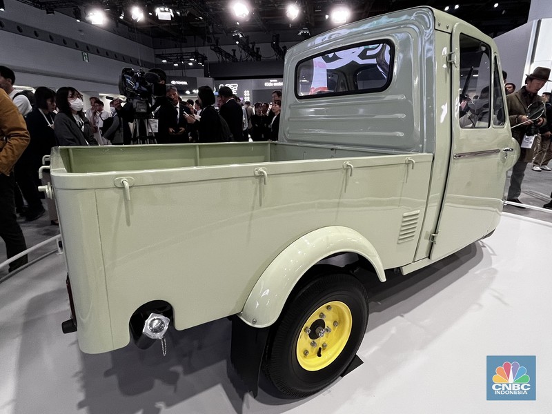 Kendaraan mungil yang sempat merajai jalanan Jakarta, yakni bemo kini kembali dalam di ajang Japan Mobility Show 2025 yang digelar di Tokyo, pada periode 29 Oktober hingga 9 November 2025. Kendaraan mungil yang sempat merajai jalanan Jakarta, yakni bemo kini kembali dalam di ajang Japan Mobility Show 2025 yang digelar di Tokyo, pada periode 29 Oktober hingga 9 November 2025. (CNBC Indonesia/Ferry Sandi)