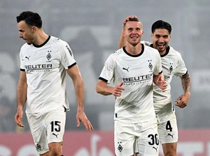 DFB-Pokal: Kevin Diks Main, Gladbach Singkirkan Karlsruher