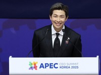 Potret RM BTS Pidato di APEC 2025, Bahas Peran K-Pop dalam Ekonomi