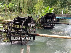 Melihat Kincir Air Bambu Buatan Peternak Ikan di Magelang