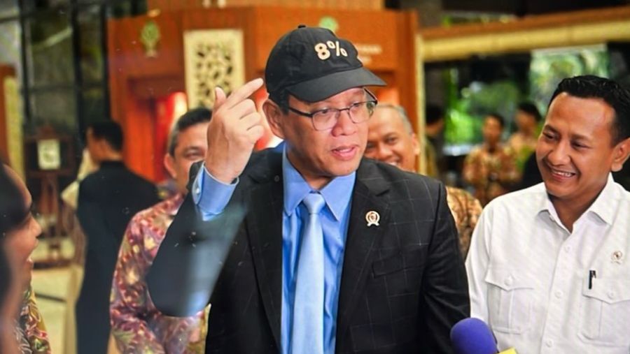 Menkeu Purbaya usai menandatangani Nota Kesepahaman dengan Menteri Kehutanan terkait komitmen penguatan kolaborasi antara Kemenkeu dan Kemenhut. (Instagram/KemenkeuRI)