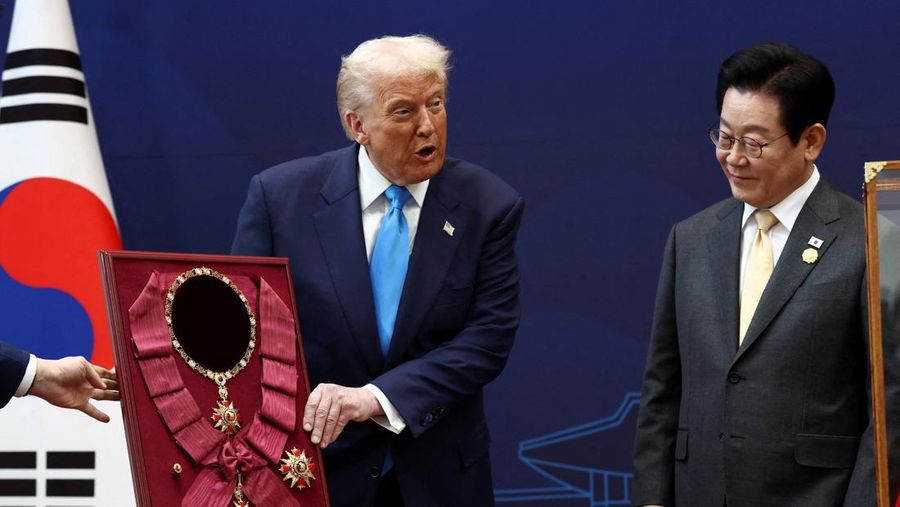 Presiden AS Donald Trump dianugerahi  Presiden AS Donald Trump dianugerahi