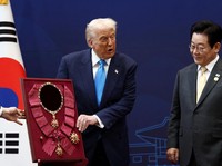 Trump Uring-uringan Lagi, Mendadak Getok Tarif untuk Korsel Jadi 25%