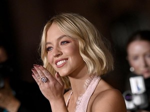 Takut Jarum, Sydney Sweeney Bantah Rumor Operasi Plastik