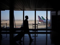 Shutdown AS Makan Korban: Petugas Udara Terpaksa Kerja Tambahan