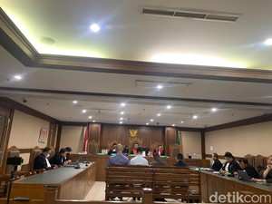 Video: Korupsi Impor Gula, 4 Bos Perusahaan Swasta Divonis 4 Tahun Bui