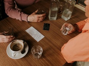 4 Tips Transfer Lancar Tanpa Pending saat Bayar Patungan dengan Teman