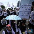 Ribuan Guru Honorer Kepung Monas, Gelar Aksi Damai Tuntut Ini
